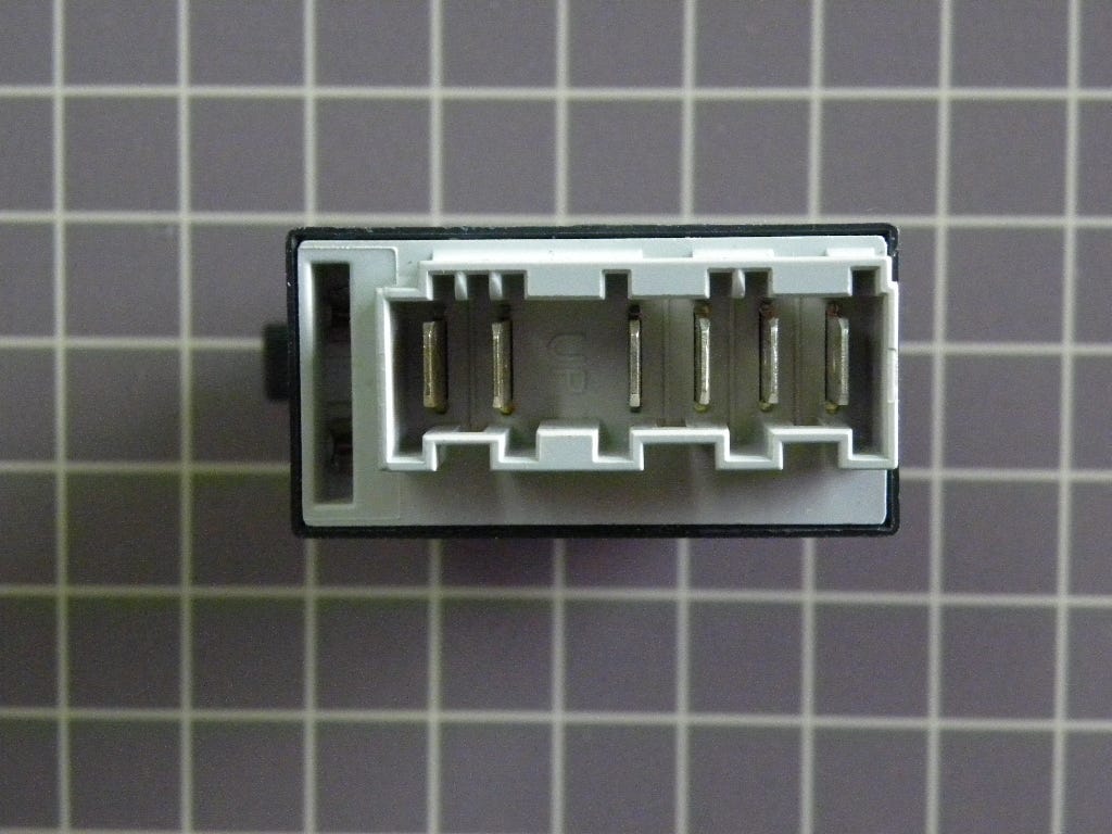 Relay 8181697
