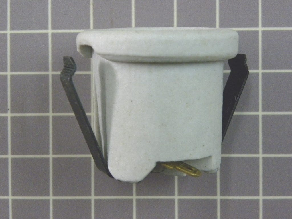 Porcelain Light Socket WB08T10026
