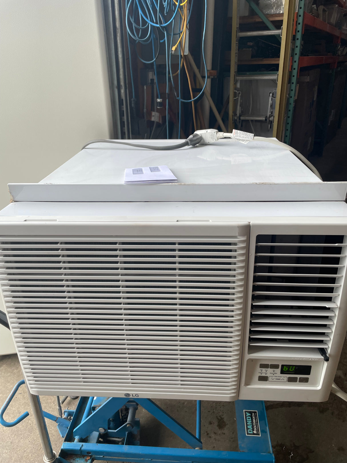 Reconditioned LG 23,000 BTU Window Air Conditioner | Cools Up To 1,420 sq. ft. LW2416HRY7