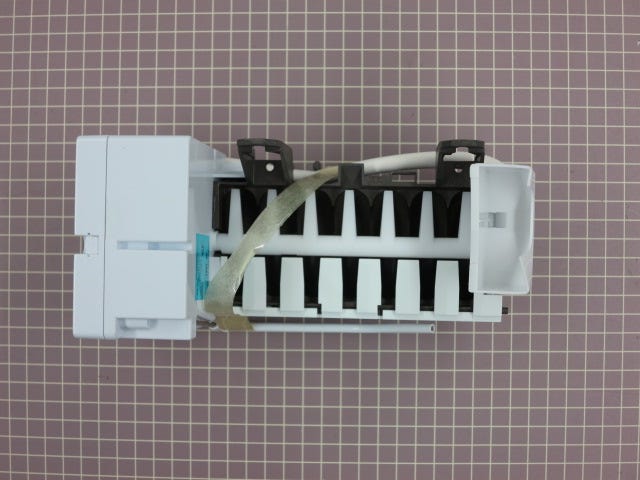 GE Refrigerator Ice Maker WR30X10109