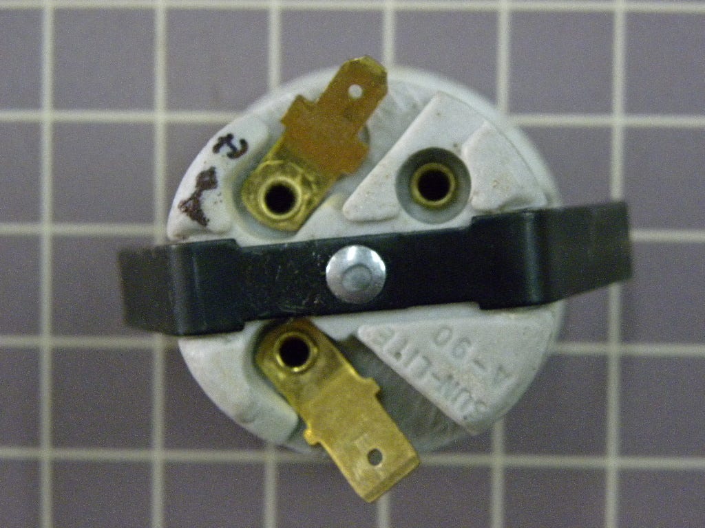 Porcelain Light Socket WB08T10004