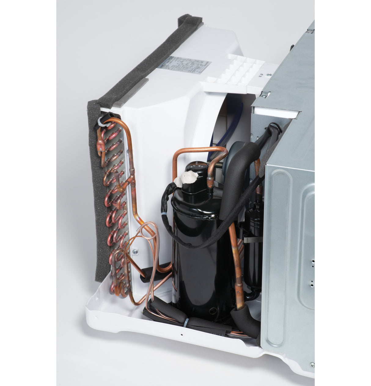 GE® 115 Volt Built-In Cool-Only Room Air Conditioner AJCQ10ACH