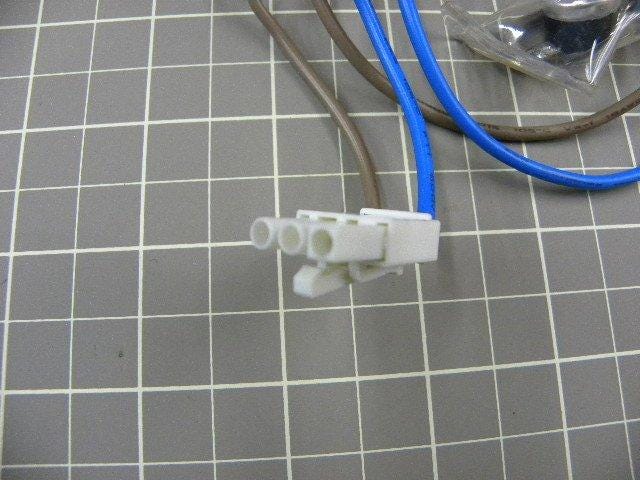 Magic Chef Refrigerator Defrost Thermostat (Style A)1411298BLK