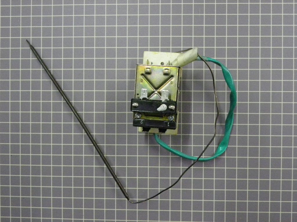 Thermostat Y703674