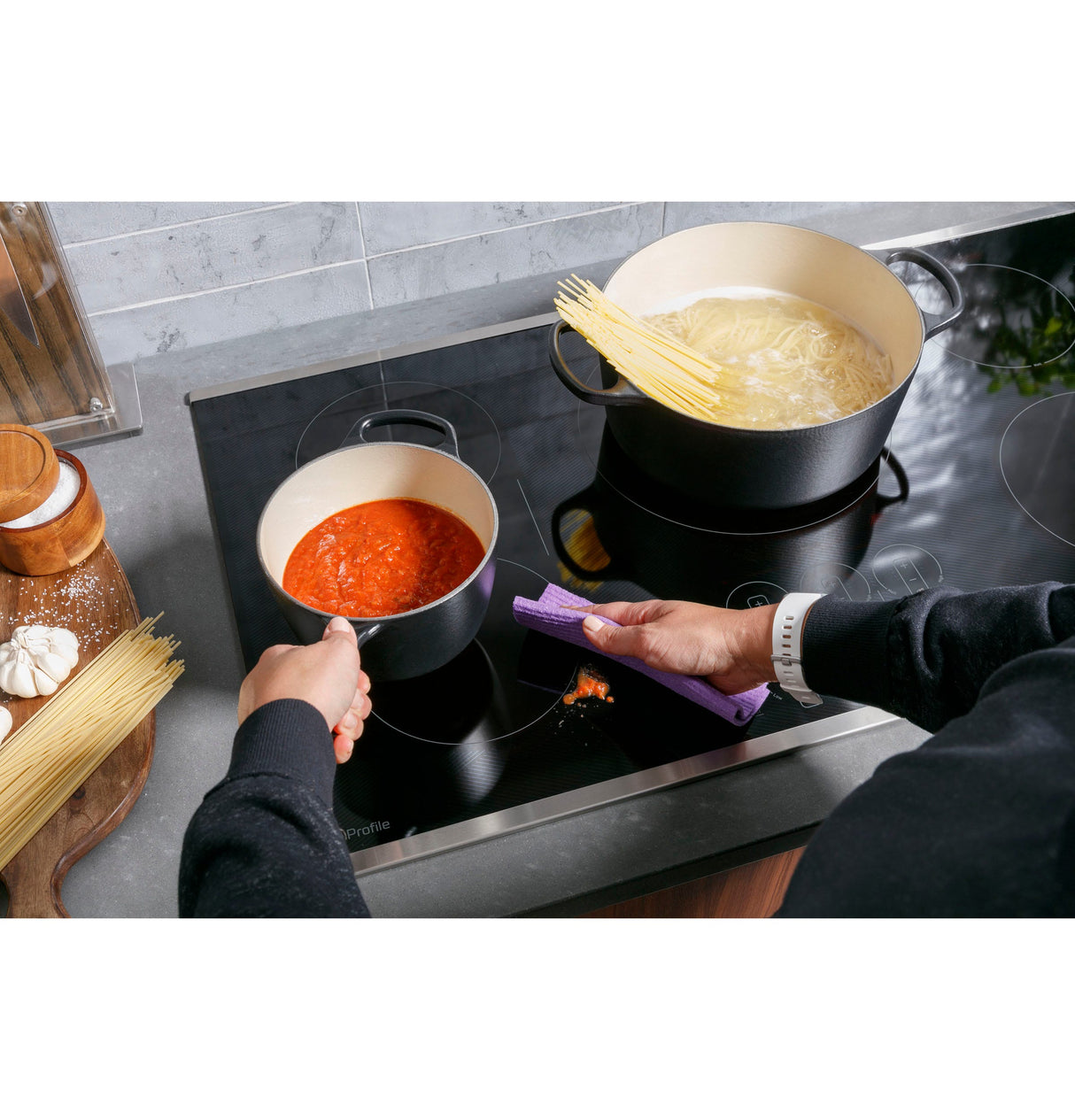 GE Profile 30" Built-In Touch Control Induction Cooktop PHP9030DTBB (S&D)