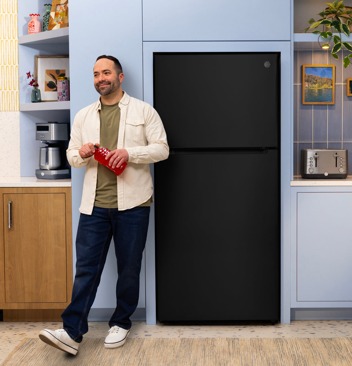 GE® 21 Cu. Ft. Garage Ready Top-Freezer Refrigerator GPS21KGZBB