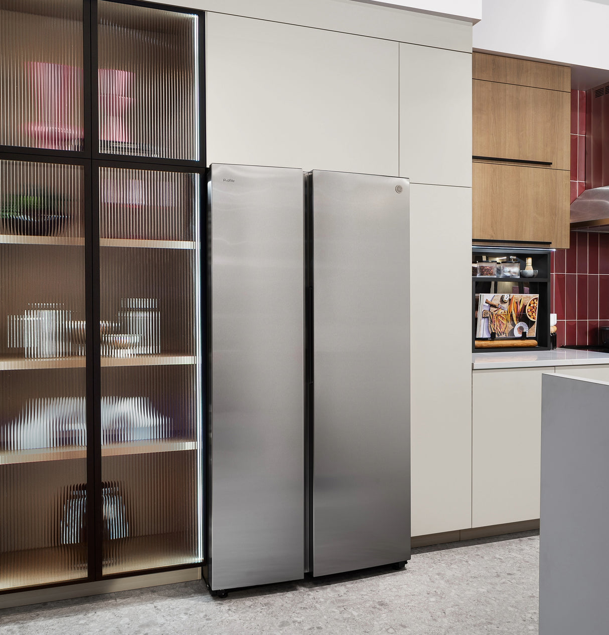 GE Profile™ ENERGY STAR® 29 Cu. Ft. Side-By-Side Refrigerator with Dual-Dispense AutoFill Pitcher and CustomSize™ POE29QYYFS