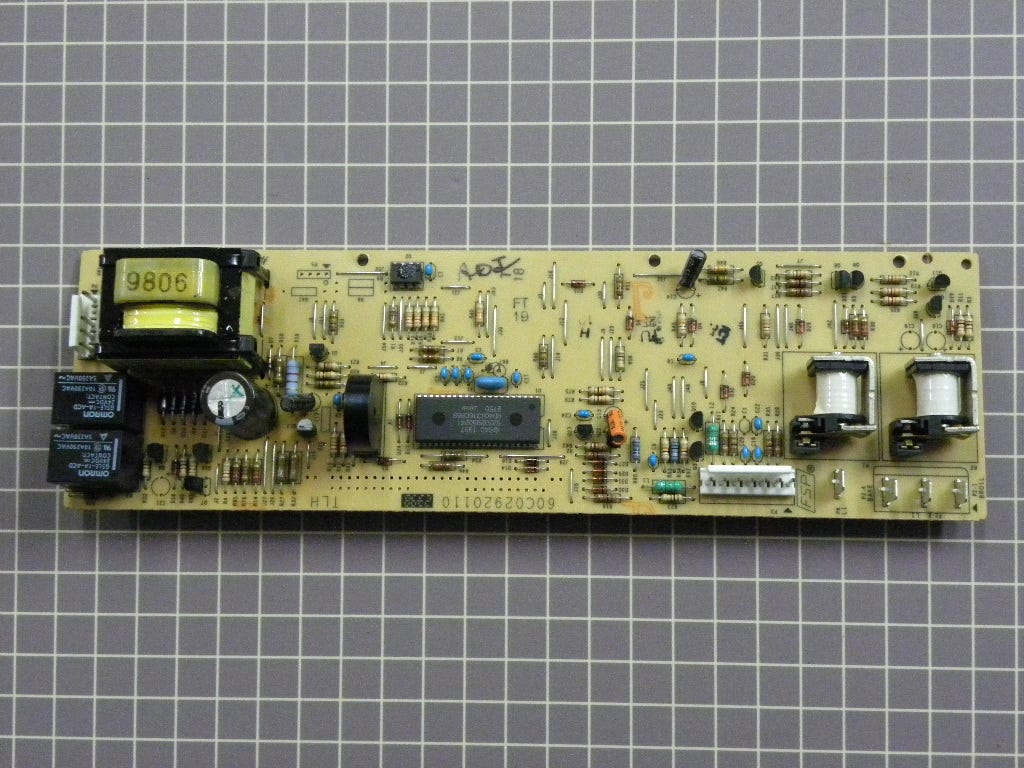 Microcomputer 6610183
