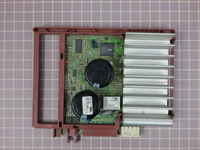 Microcomputer 8181693