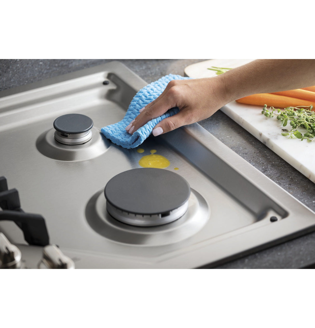 GE Profile 36" Built-In Gas Cooktop with Five Burners PGP7036SLSS