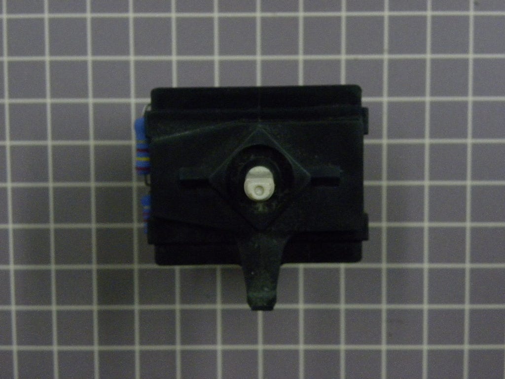 Whirlpool Dryer Temperature Switch (25A) 8528330