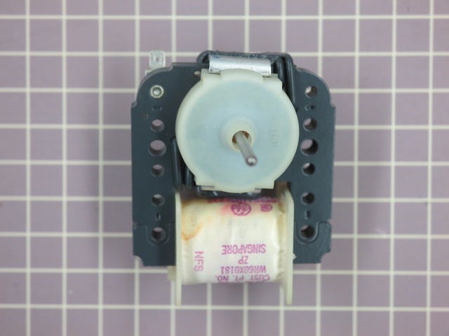 Fan Motor (LH Plugs) WR60X190