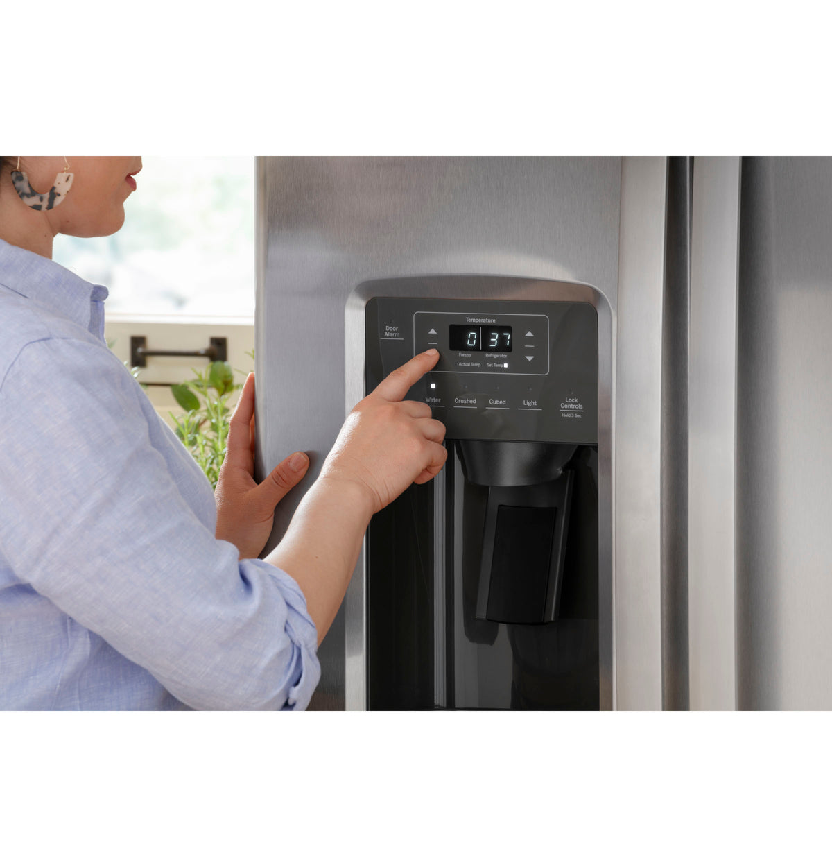GE ENERGY STAR® 25.3 Cu. Ft. Side-By-Side Refrigerator GSE25GYPFS