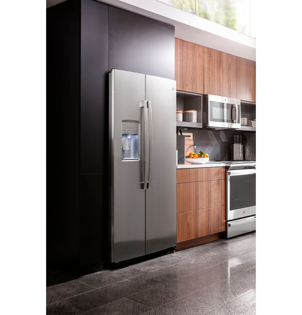 GE Profile™ ENERGY STAR® 25.3 Cu. Ft. Side-by-Side Refrigerator PSE25KYHFS