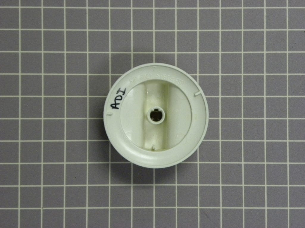 Knob 316208102