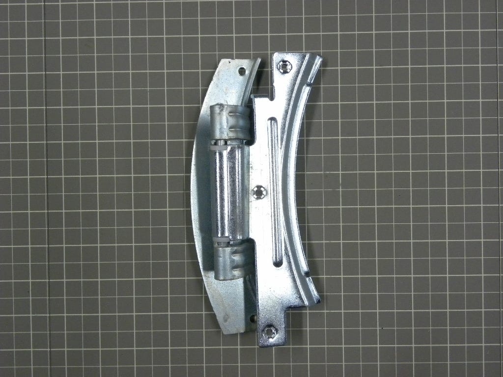 Hinge 8181642
