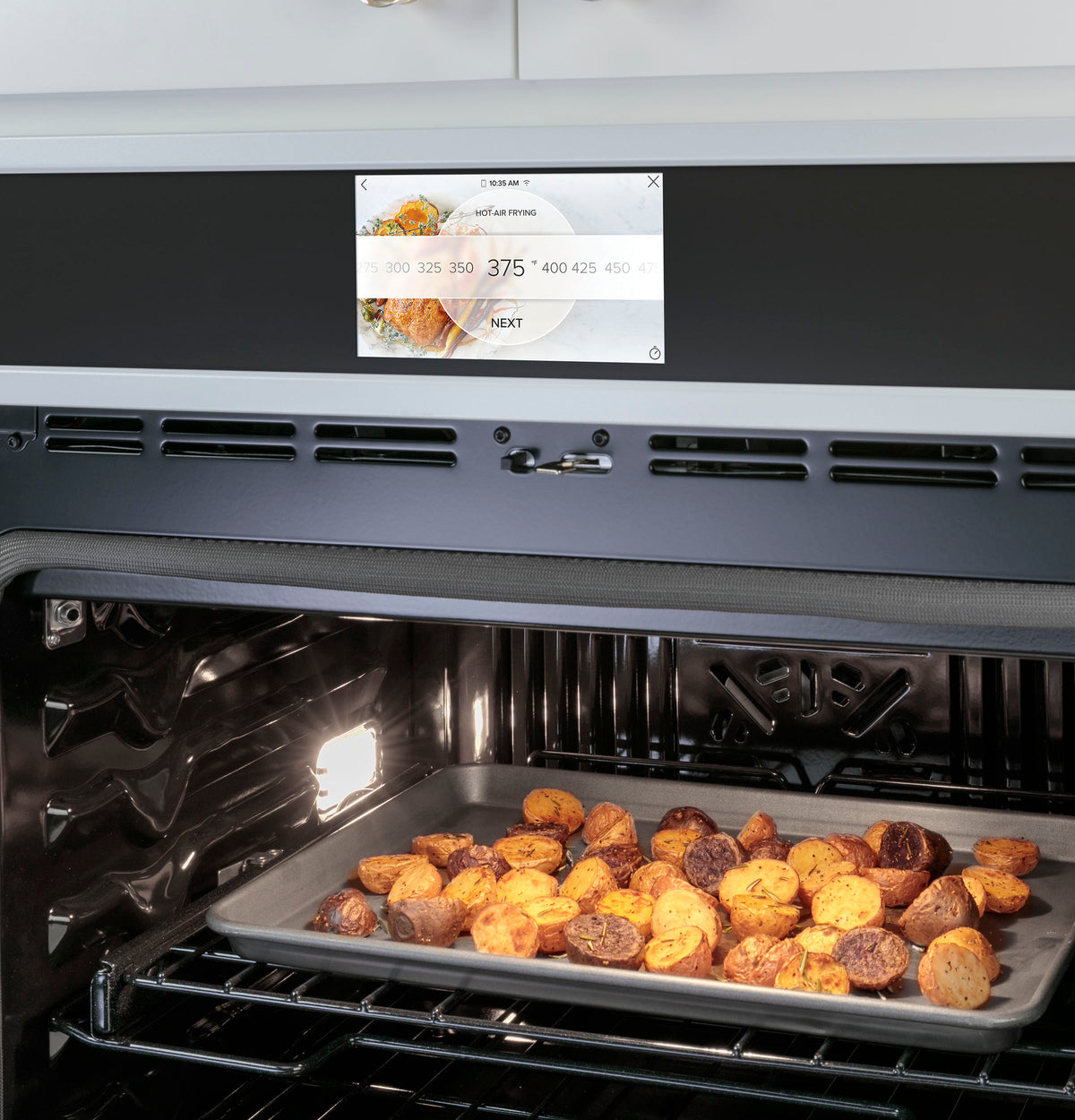 CAFÉ™ Professional Series 30" Smart Built-In Convection Single Wall Oven CTS90DP2NS1