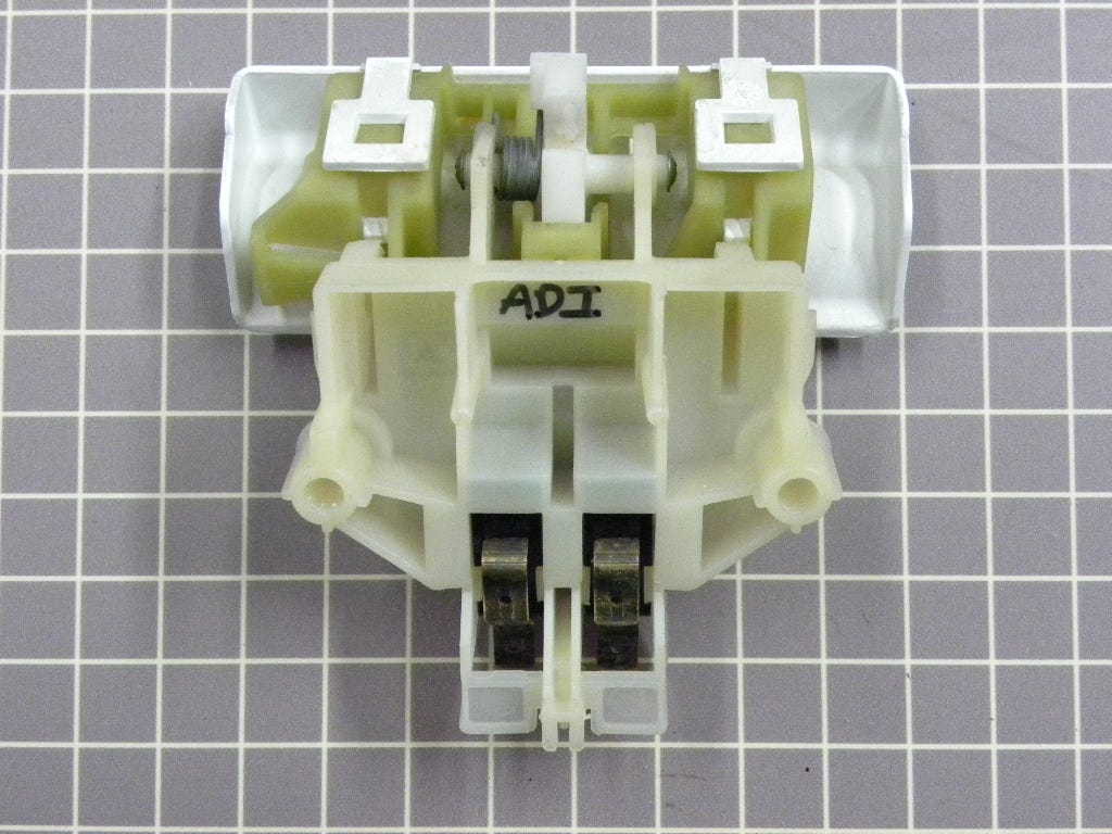 Door Latch 154308101