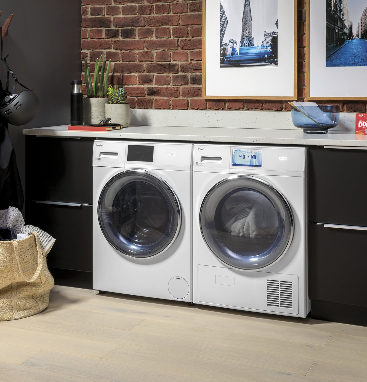 Haier ENERGY STAR® 2.4 Cu. Ft. Smart Frontload Washer QFW150SSNWW (S&D)