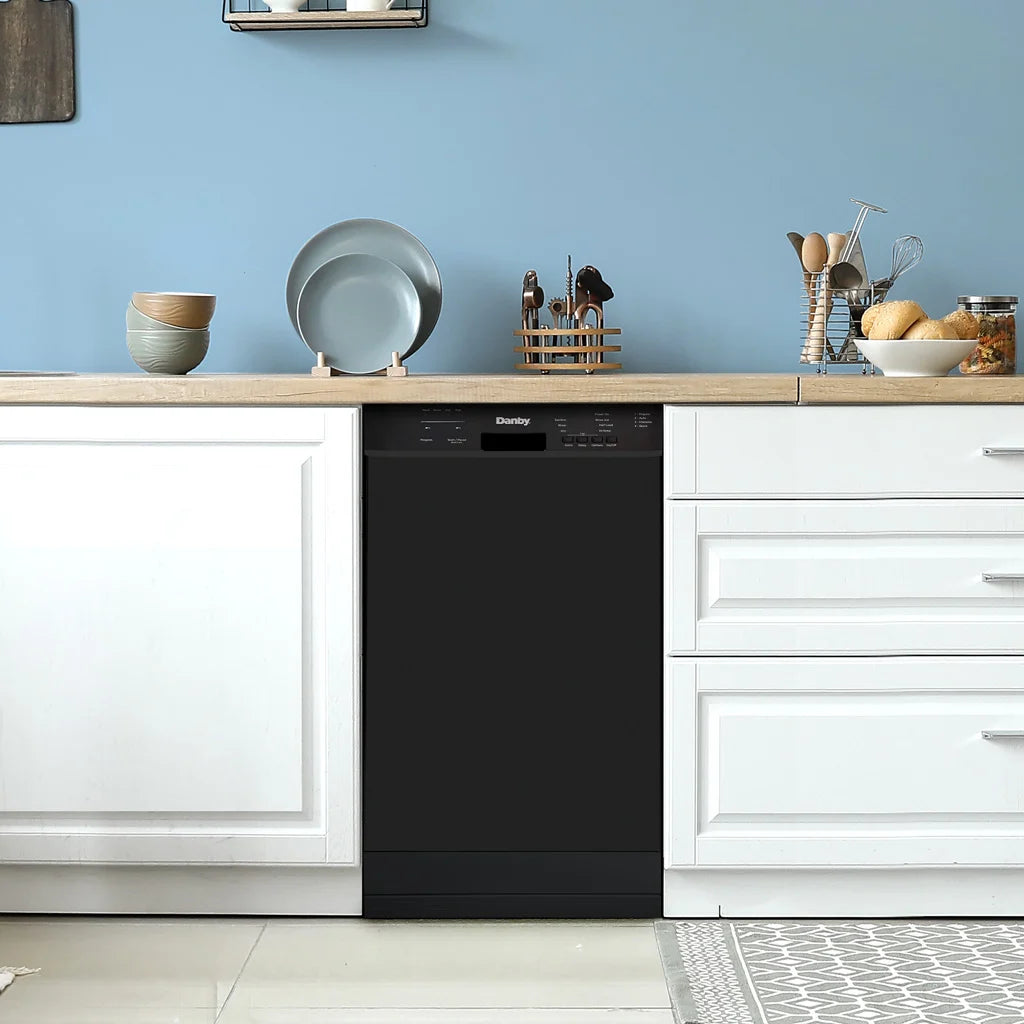 Danby 18″ Wide Built-in Dishwasher in Black DDW18D1EB