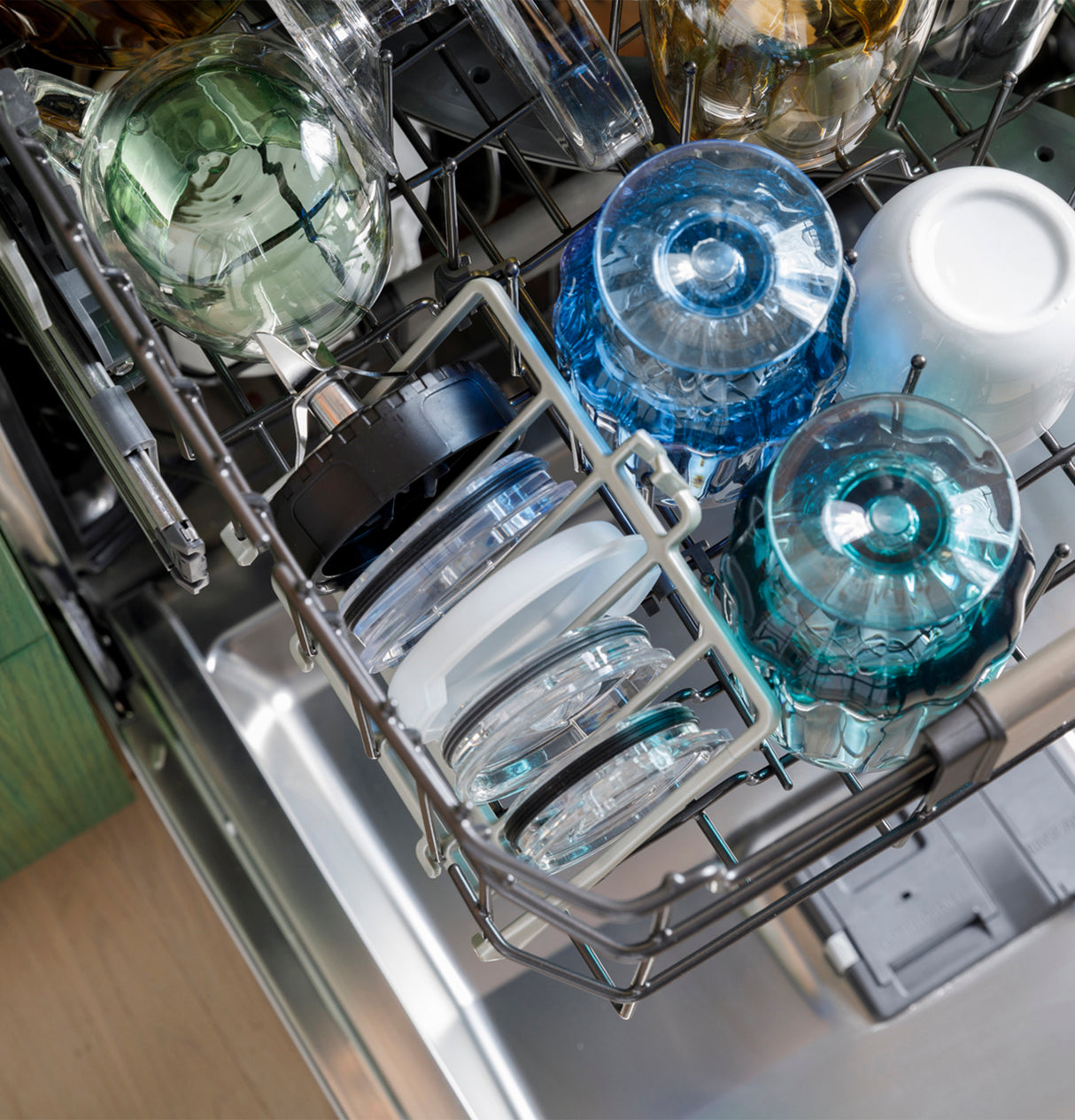 Café™ Smart Stainless Steel Interior Dishwasher with Sanitize and Ultra Wash & Dual Convection Ultra Dry CDT858P4VW2