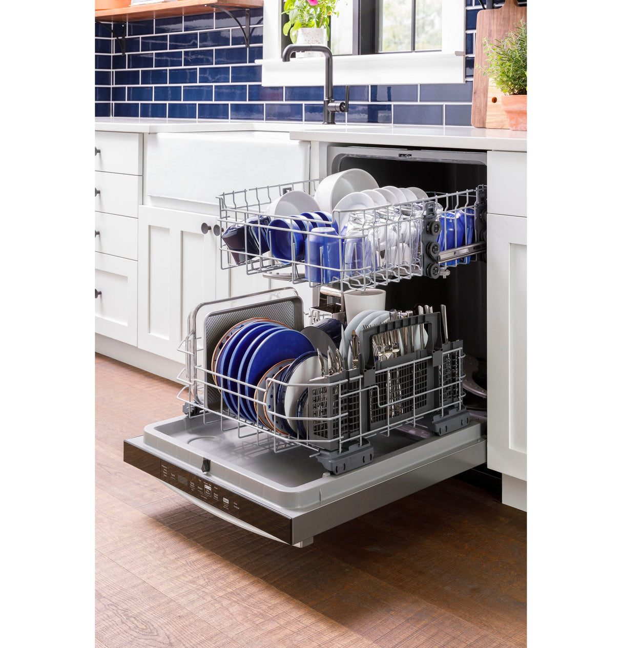 GE® ENERGY STAR® Top Control with Plastic Interior Dishwasher with Sanitize Cycle & Dry Boost GDT550PGRBB