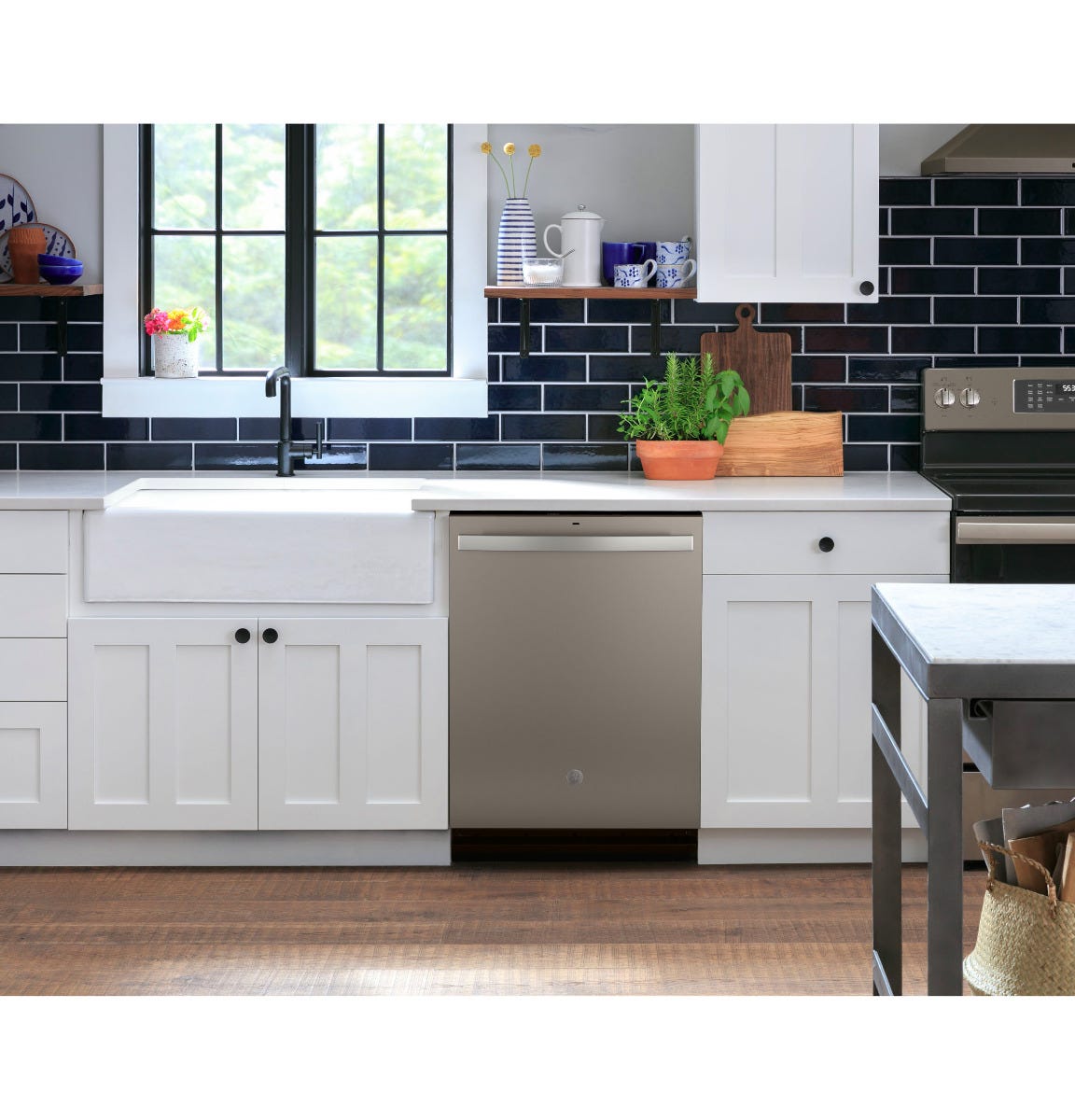 GE® ENERGY STAR® Top Control with Plastic Interior Dishwasher with Sanitize Cycle & Dry Boost GDT630PMRES