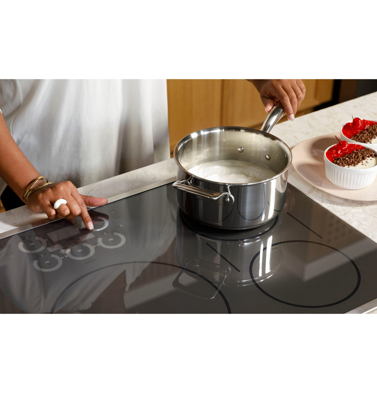Café Series 36" Built-In Touch Control Induction Cooktop CHP90361TBB