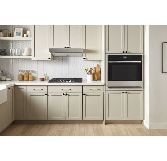 Whirlpool 5.0 Cu. Ft. Single Wall Oven with Air Fry When Connected WOES5030LZ-Fingerprint Resistant Stainless Steel