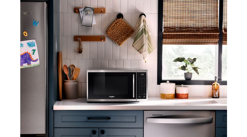 Whirlpool 1.0 cu. ft. Stainless Steel All-In-One Multifunctional Countertop Microwave With Air Fry - 900 watt WMCS5522RS