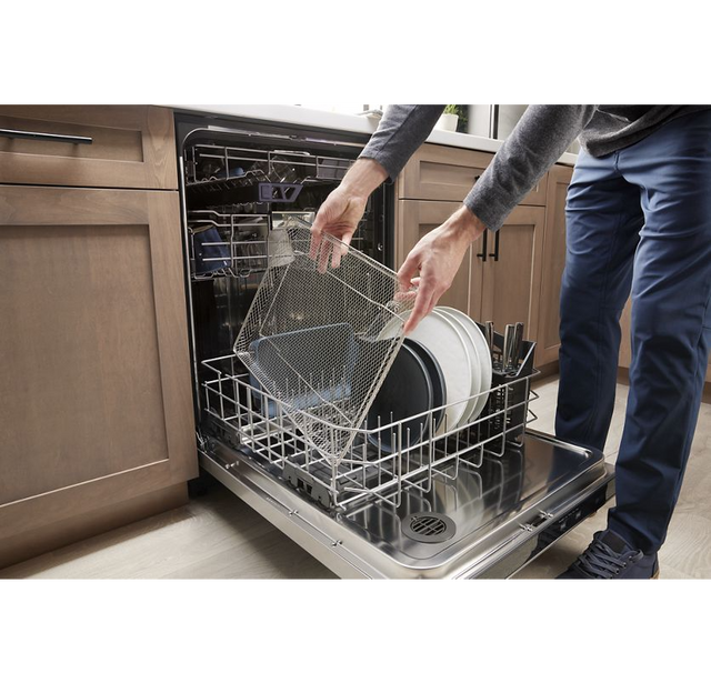 Maytag 27-inch Single Wall Oven with Air Fry and Basket - 4.3 cu. ft. MOES6027LZ