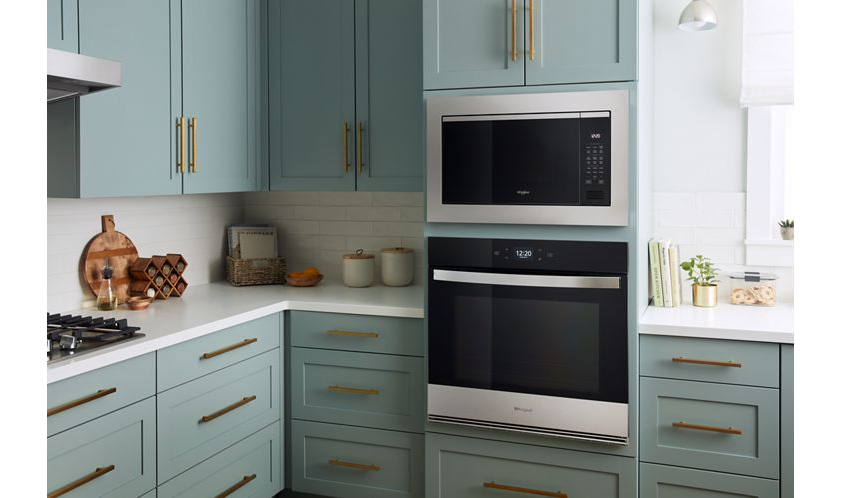 Whirlpool 2.2 cu. ft. Sensor Cooking Microwave WMCS7024SZ