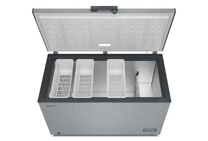 Maytag® 16 Cu. Ft. Garage Ready Chest Freezer with Freezer-to-Fridge Convertibility MZCC4316TG
