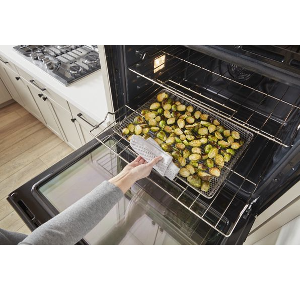 Whirlpool 5.0 Cu. Ft. Single Smart Wall Oven with Air Fry WOES7030PZ