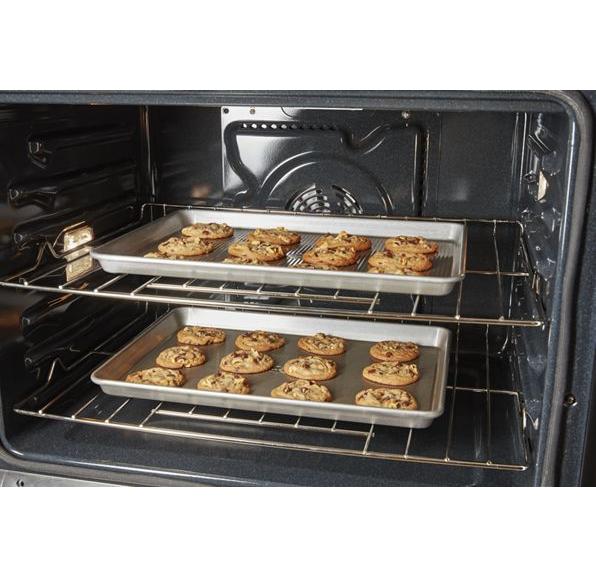 Whirlpool 5.0 Cu. Ft. Single Smart Wall Oven with Air Fry WOES7030PZ