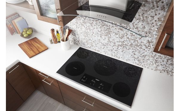Whirlpool 36-inch Electric Ceramic Glass Cooktop with Triple Radiant Element WCE97US6KS