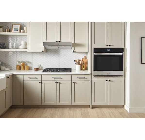 Whirlpool 4.3 Cu. Ft. Single Wall Oven with Air Fry When Connected WOES5027LZ