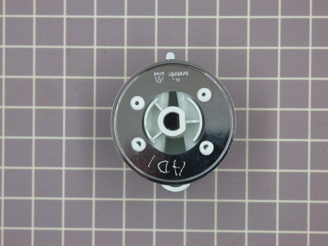 Knob (Gray/Chrome) WE1M660