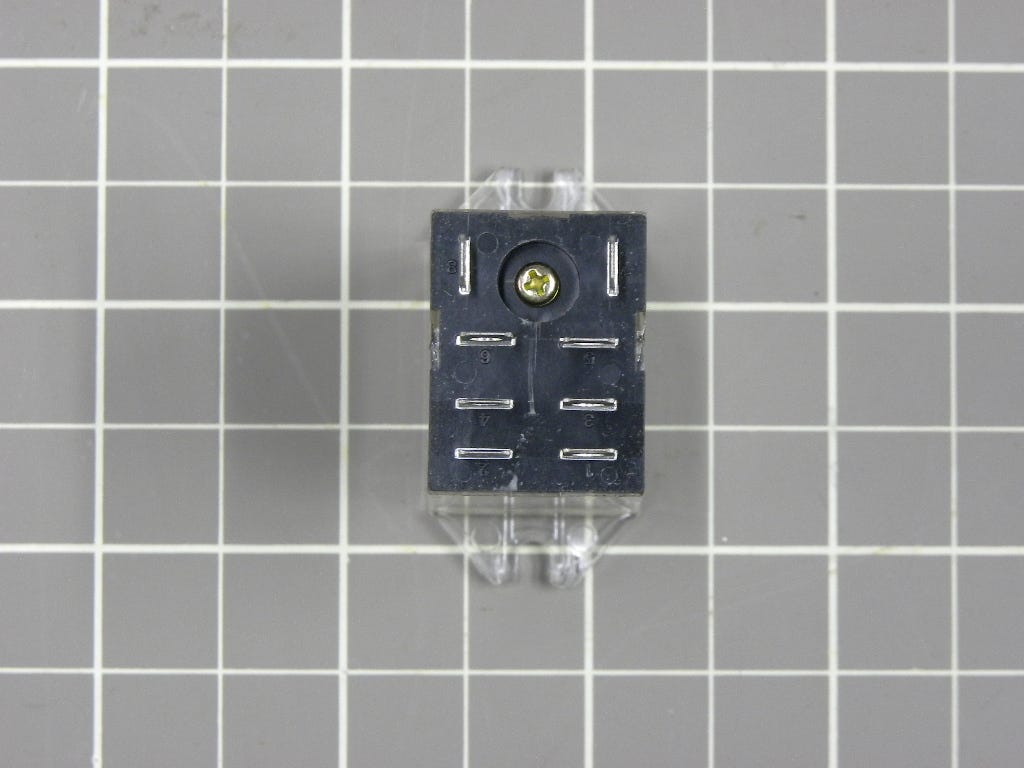 Relay 697811