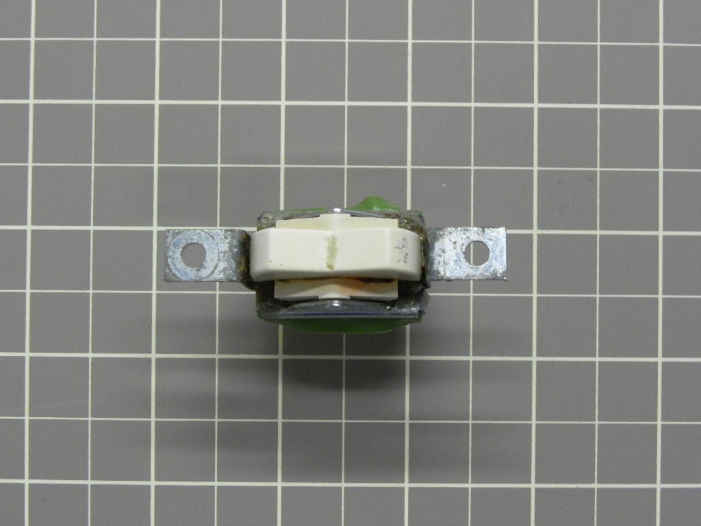Switch Y702546