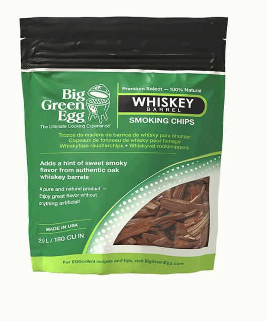 Premium Whiskey Barrel Smoking Chips (2.9 L/180 cu in) BGE-131331