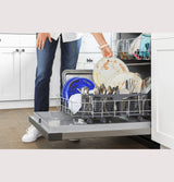 GE Dishwasher with Front Controls GDF510PGRWW