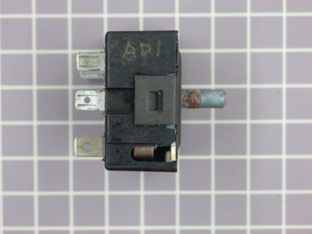 Switch (8.9-11.8A) 5304402781