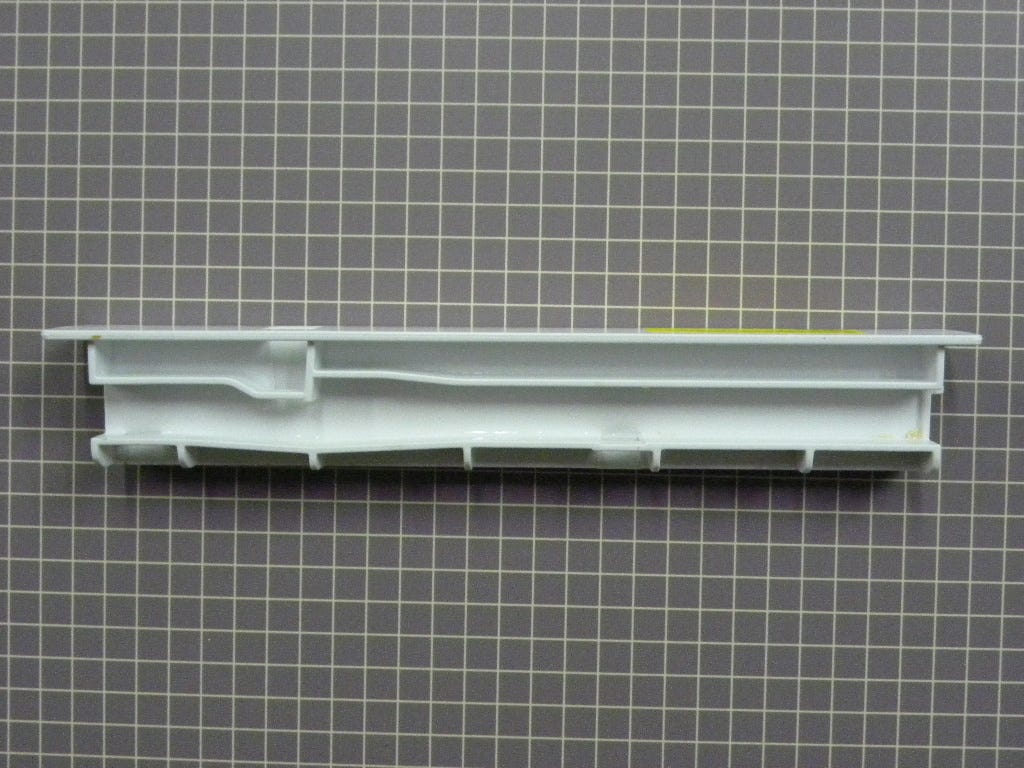 Crisper Center Rail/Divider 67001057