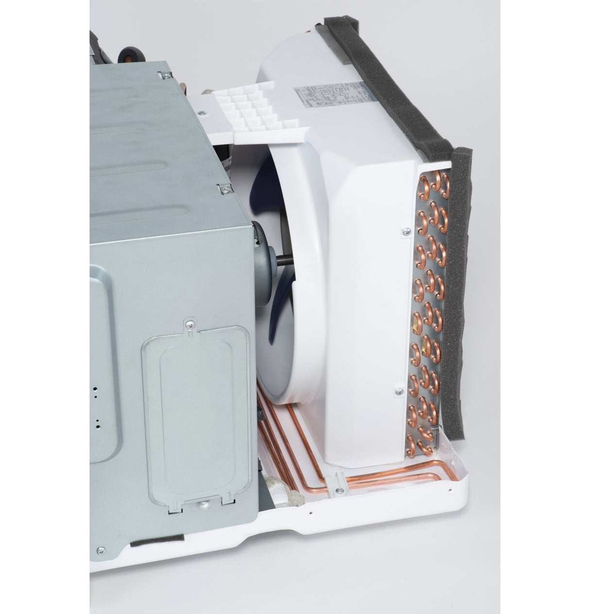 GE® 230/208 Volt Built-In Cool-Only Room Air Conditioner AJCQ10DCH