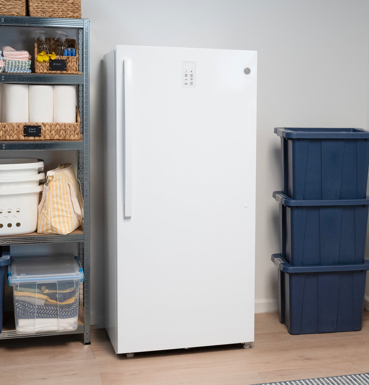 GE® ENERGY STAR® 21.6 Cu. Ft. Smart Garage Ready Convertible Upright Freezer FUF22DZRWW