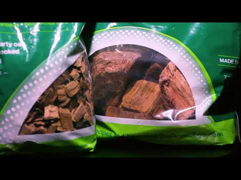 Big Green Egg Smoking Chips, Oak 127372