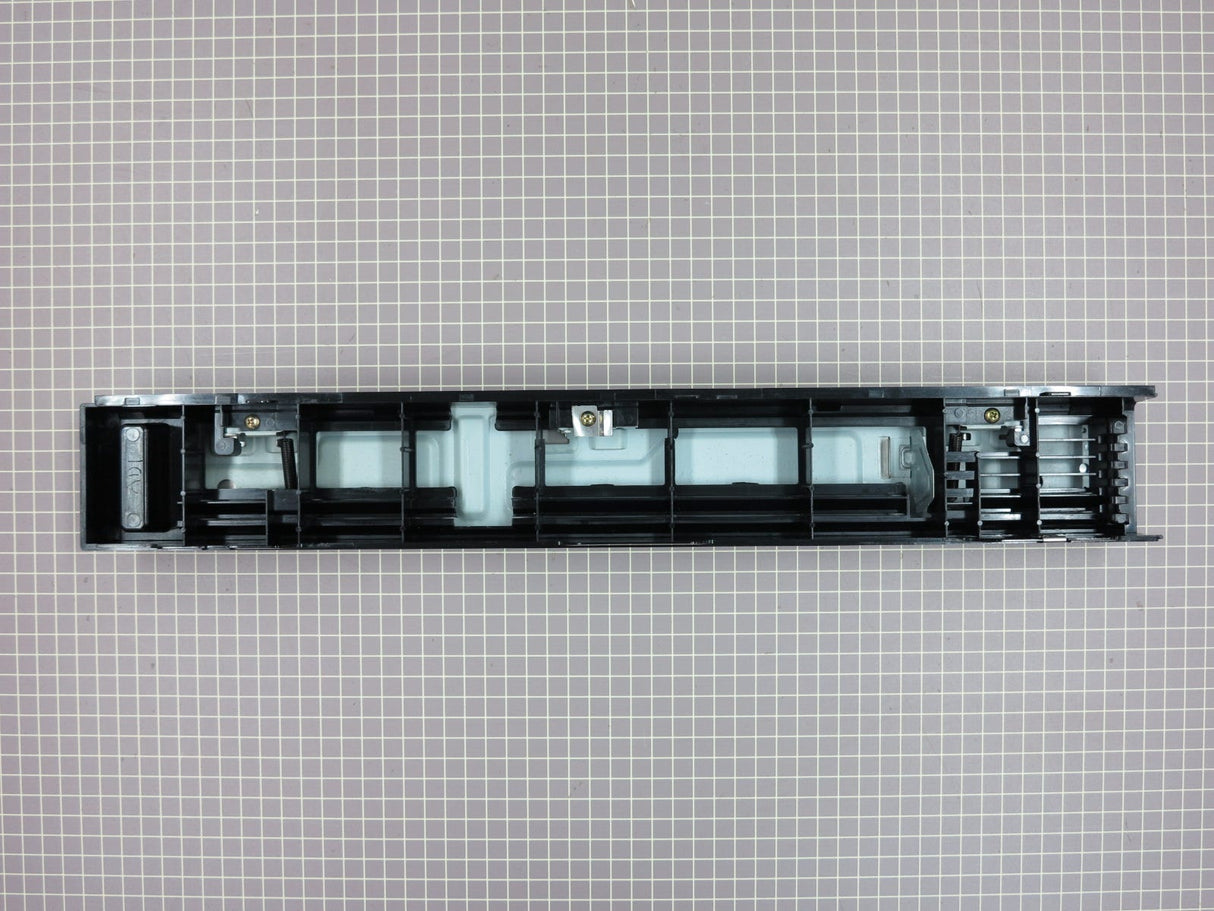 Grille (SS) WB07X10476