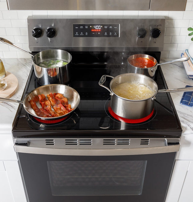 GE® 30" Free-Standing Electric Range GRF400SVWW