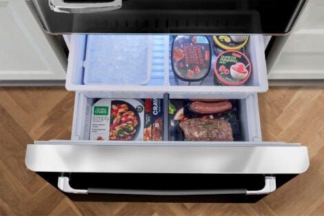 Classic Retro 30 in 17.7 cu. ft. Frost Free Retro Bottom Freezer Refrigerator in Midnight Black, ENERGY STAR UGP-510L B AC